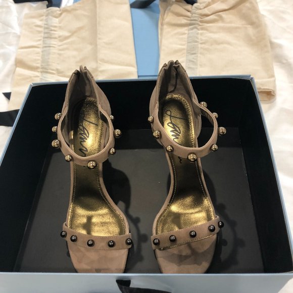 NWT Lanvin nude suede sandals with metal studs - Picture 15 of 15